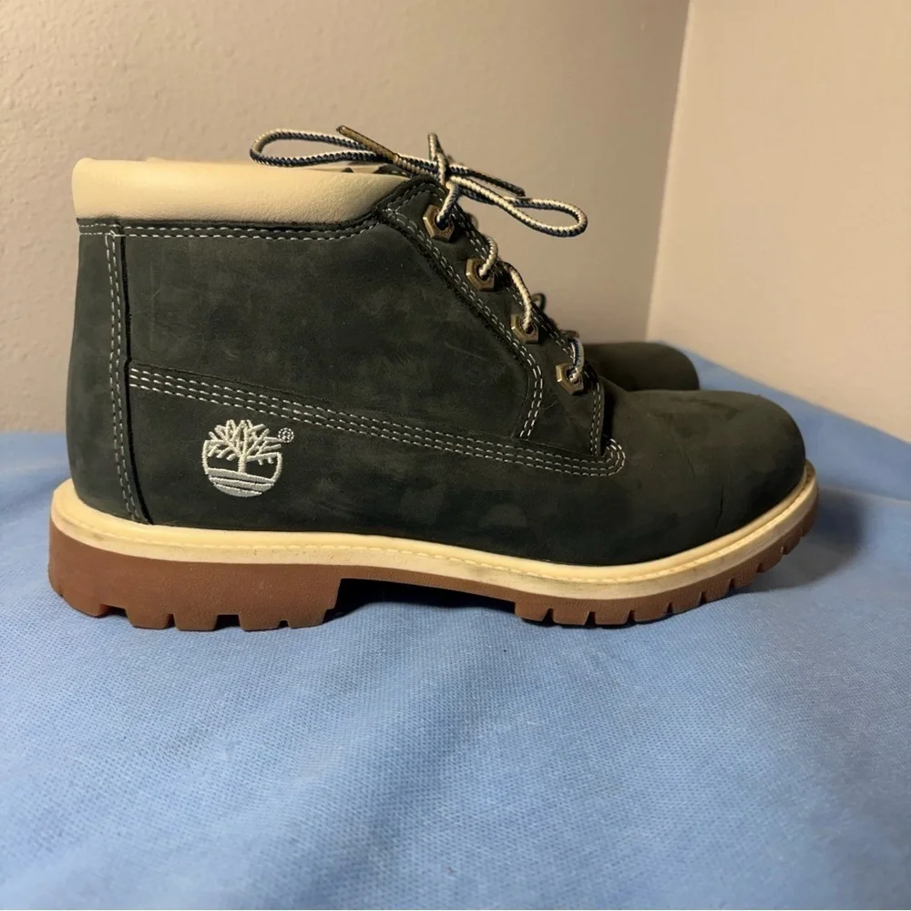 Timberland Women's Nellie Waterproof Chukka Boot in blue nubuck leather NWOT